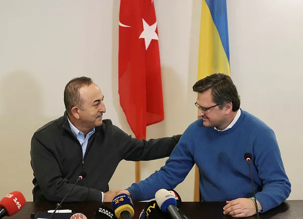 Son dakika: Dışişleri Bakanı Mevlüt Çavuşoğlu, Ukraynalı mevkidaşı Dmitro Kuleba ile görüştü: Ateşkes umudumuz arttı