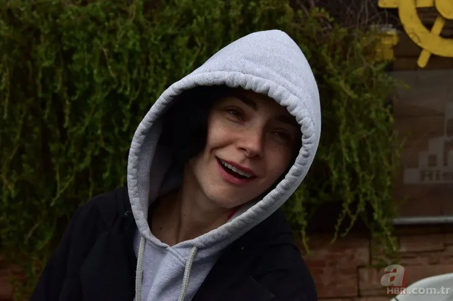 Merve Boluğur saçlarını kısacık kestirdi! Kendisini bakın kime benzetti 6