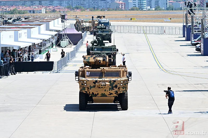 IDEF 2025’te “Güçlü Türkiye” mesajı! İşte yerli savunma araçlarıyla gövde gösterisi... A Haber fuarda 5