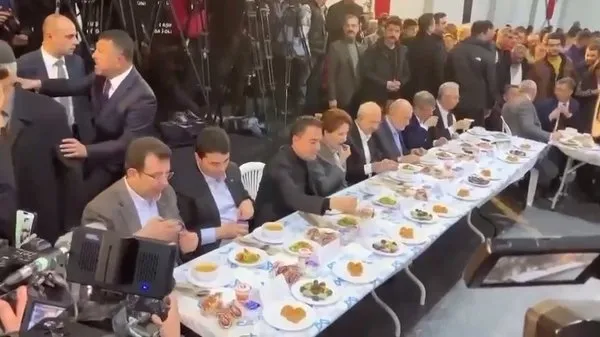 6'lı koalisyonun katıldığı iftarda skandal! CHP'li vekil Veli Ağbaba yaşlı adamı masadan uzaklaştırıp kovdu - 2
