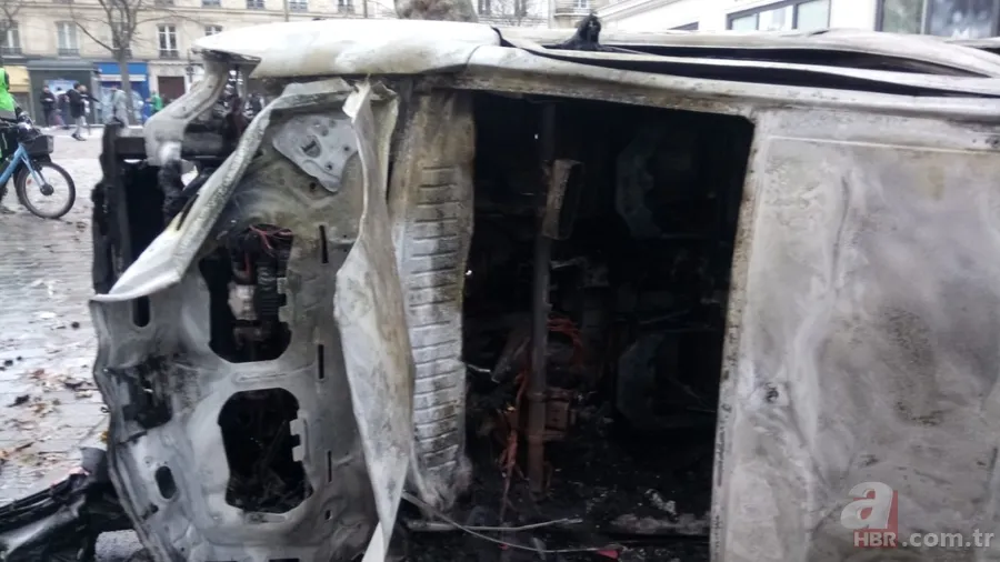 Terör örgütü PKK’lılar Paris'i yaktı yıktı! Fransız vekil Sebastien Delogu’dan vandallara destek 19