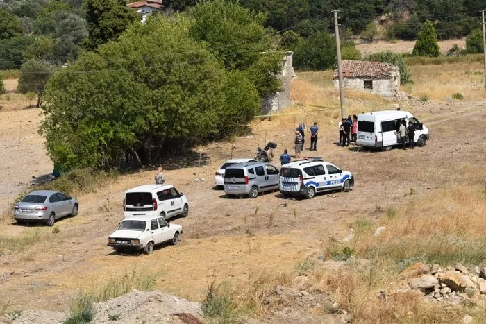 İzmir'de boş arazide ceset bulundu: Cinayet şüphesi var - 1