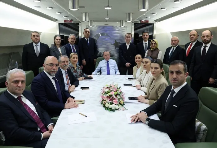 baskan-erdogandan-avrupaya-mesaj-avrupada-turkiyesiz-bir-guvenlik-denklemi-kurulamaz-1771409315536.jpeg Başkan Erdoğan'dan Avrupa'ya mesaj: Avrupa'da Türkiyesiz bir güvenlik denklemi kurulamaz - 1