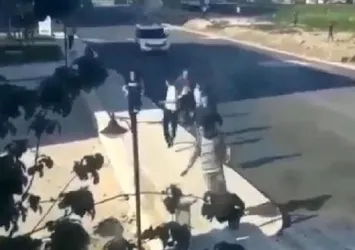 Bursa'da yasağı delen gençlerin polisten kaçma anı