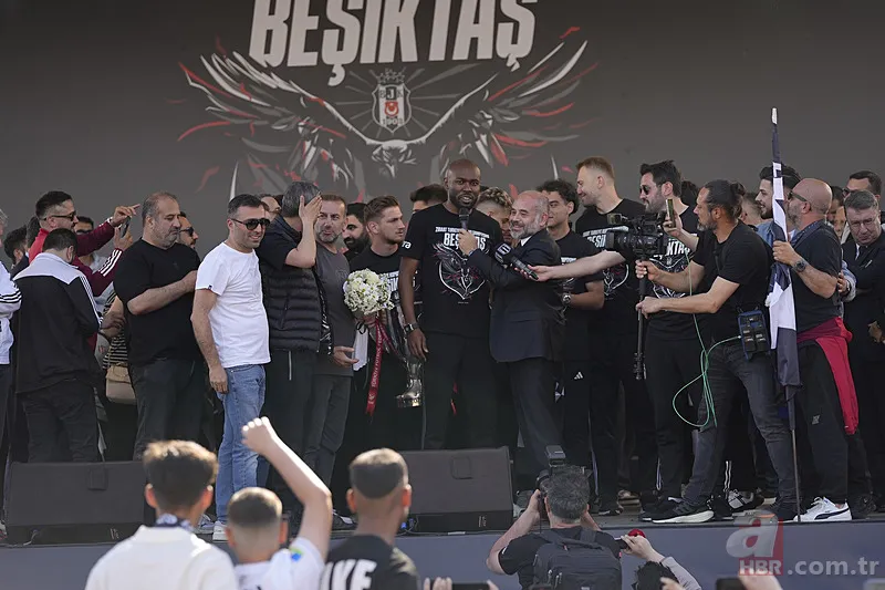 Beşiktaş Türkiye Kupası şampiyonluğunu taraftarıyla kutladı! Sahile akın ettiler... 2