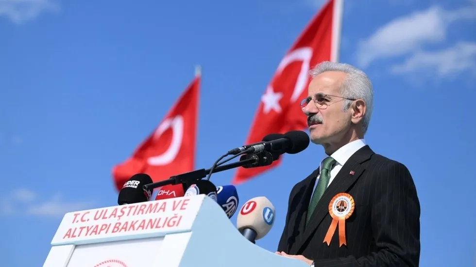 1787647393985.jpeg Antalya ile Alanya arası 2,5 saatten 36 dakikaya düşecek - 1
