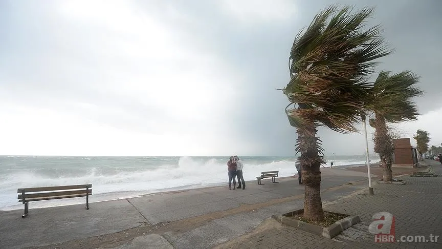 Hava sıcaklıkları şaşırtıyor! 9 ilde sarı kodlu uyarı: Bir yanda sıcaklık rekor kırıyor, diğer yanda fırtına bekleniyor 6