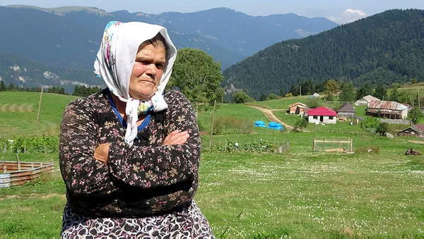Şehit Eren Bülbül’ün annesinden HDP önünde eylem yapan annelere destek - 1