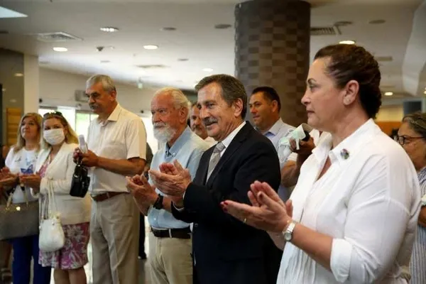 CHP yine bildiğiniz gibi! Belediyelerden ortaklaşa heykel açılışı