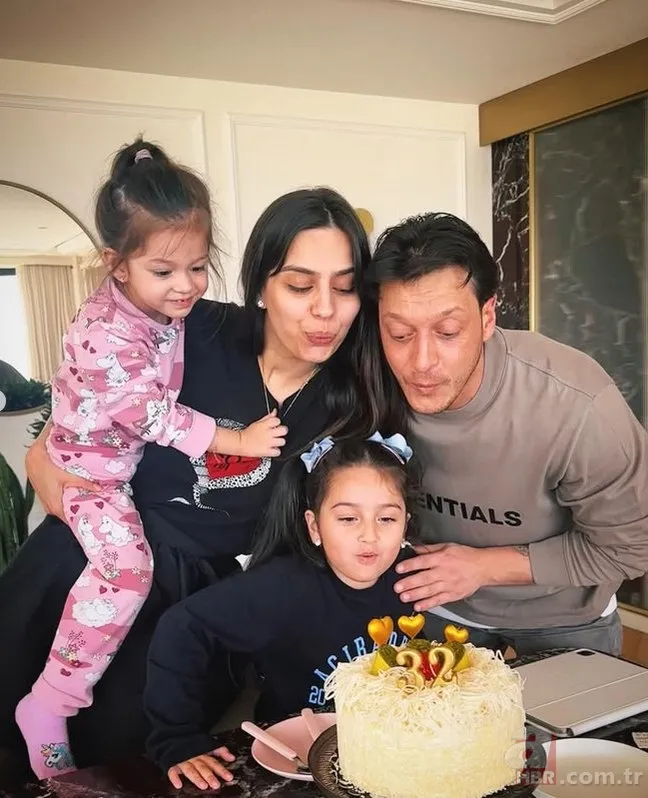 Mesut Özil mutfakta da ustaymış! Amine Gülşe eşinin favorini yemeğini açıkladı 3