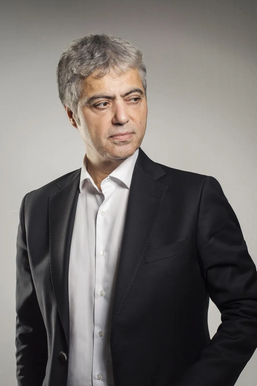 1774614912675.jpg Cengiz Kurtoğlu sevenlerini korkuttu: Konserleri iptal edlidi - 2