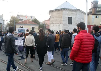 İstiklal Caddesi'nde yoğunluk: Girişler durduruldu