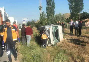 Kayseri'de işçi servisi devrildi: 9 yaralı