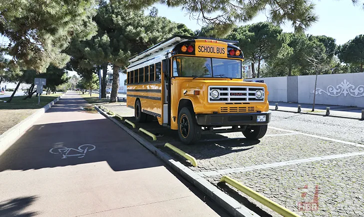 260 bin TL’ye aldığı okul otobüsüne 440 bin lira harcadı! 7 ayda öyle bir hale geldi ki… Son halini görünce sattığı aracı geri istedi 9