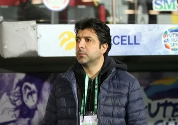 Eski milli futbolcu Oktay Derelioğlu'na büyük şok! Trafikte saldırıya maruz kaldı! Dehşet anları kamerada