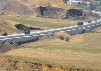 Hakkari Aktütün'de askeri konvoya saldırı: 5 asker şehit