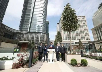 Bakan Murat Kurum, İstanbul Finans Merkezi'nde incelemelerde bulundu: Finans piyasalarımızın rekabet gücünü artıracak