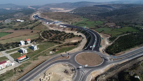 Menemen-Aliağa-Çandarlı Otoyolu açılıyor! 1.5 saatlik 40 dakikaya düşecek