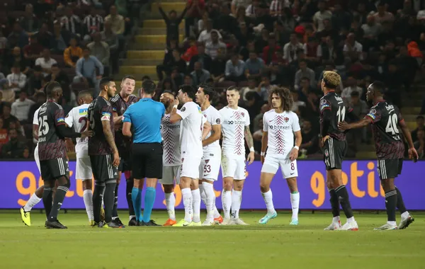 besiktas-hatayda-2-puan-birakti-1666637207324.jpg Kartal rekor kırdığı maçta yenildi! Hatayspor 2-1 Beşiktaş - 2