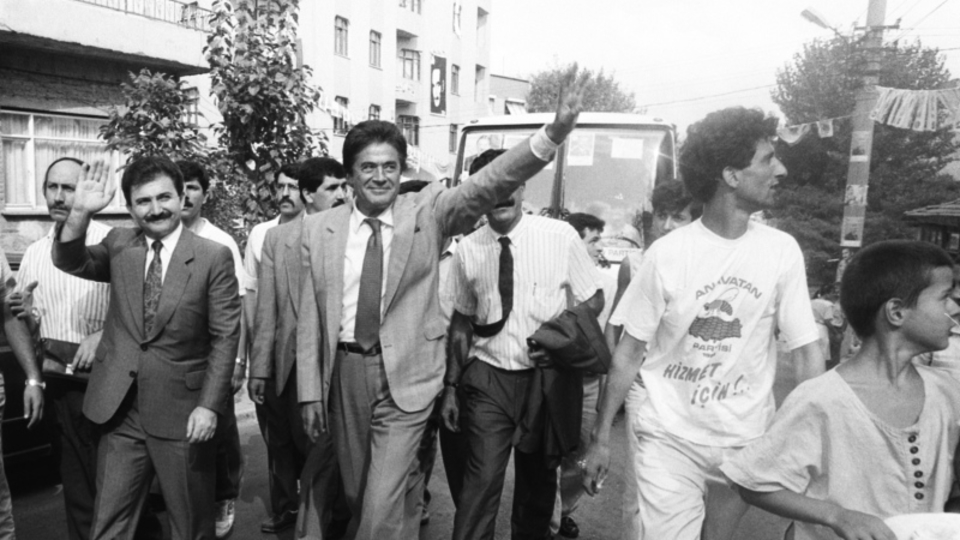 Cüneyt Arkın'ın daha önce hiç görmediğiniz fotoğrafları arşivden çıktı