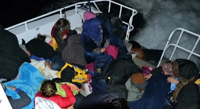 Didim ve Kuşadası'nda 111 göçmen yakalandı - 1