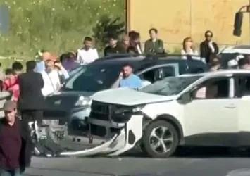 Avcılar'da feci kaza: Çok sayıda yaralı var