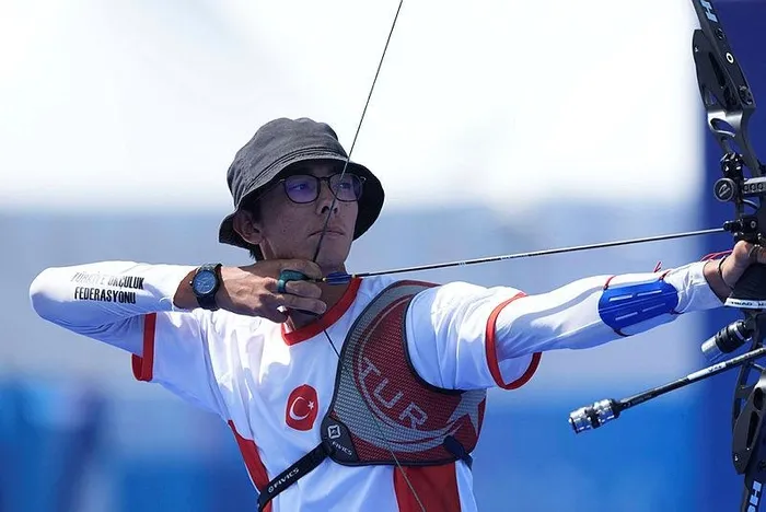 genclik-ve-spor-bakani-osman-askin-bak-paris-2024-olimpiyatlari-degerlendirmesi-federasyonlar-hesap-verecek-1723447659088.jpeg Mete Gazoz bireyselde Paris 2024 Olimpiyatlarını madalyasız kapattı