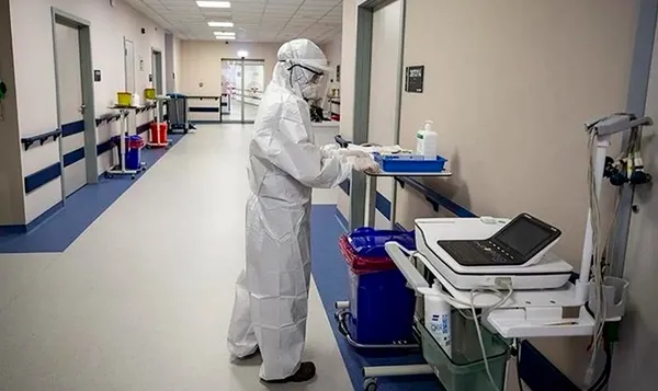 İngiltere'den Omicron varyantı açıklaması! Vakaların tedavisi başladı - 2