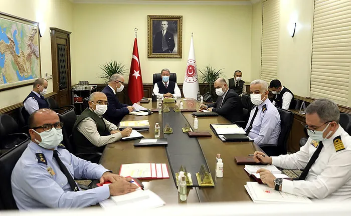 Son dakika: Bakan Akar’dan TSK’ya hakaret eden CHP’li Ali Mahir Başarır’a çok sert tepki: Gereğini yapacağız!