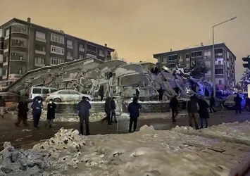 Son dakika: Kahramanmaraş merkezli depremde yıkılan evlerin soruşturmaları sürüyor! Özkan Apartmanı'nın müteahhidi Mehmet Özkan tutuklandı