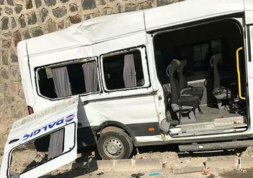 Gaziantep'te işçi servisi devrildi!