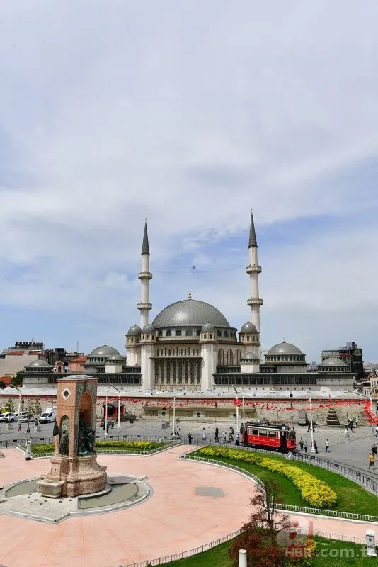 Taksim Camisi bugün açılıyor! Türkiye ve dünyada sayılı uygulama