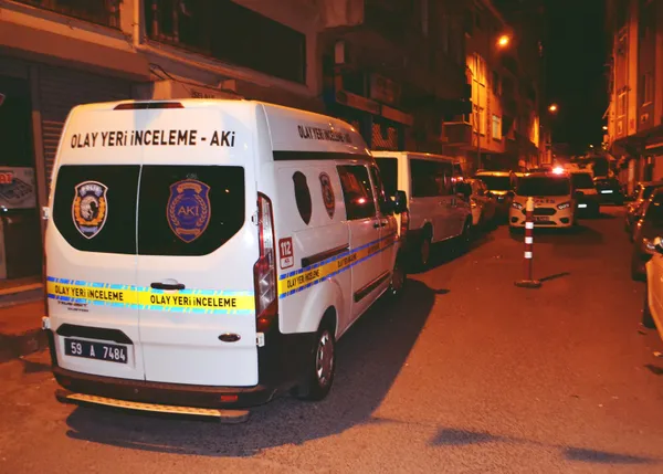 tekirdagda-alkollu-surucu-dehseti-ters-yone-girdi-kamyonla-kafa-kafaya-geldi-1653199464034.jpg Tekirdağ'da alkollü sürücü dehşeti! Ters yöne girdi, kamyonla kafa kafaya çarpıştı - 4