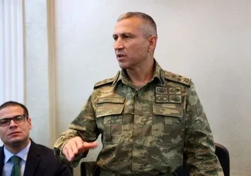 Darbe olurken kapıcı dairesine sığınan komutan..