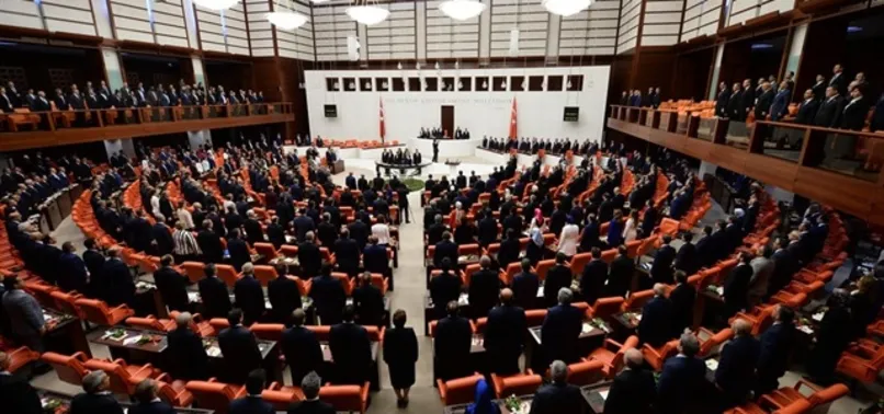 Meclis’te tarihi ‘başkanlık’ yemini