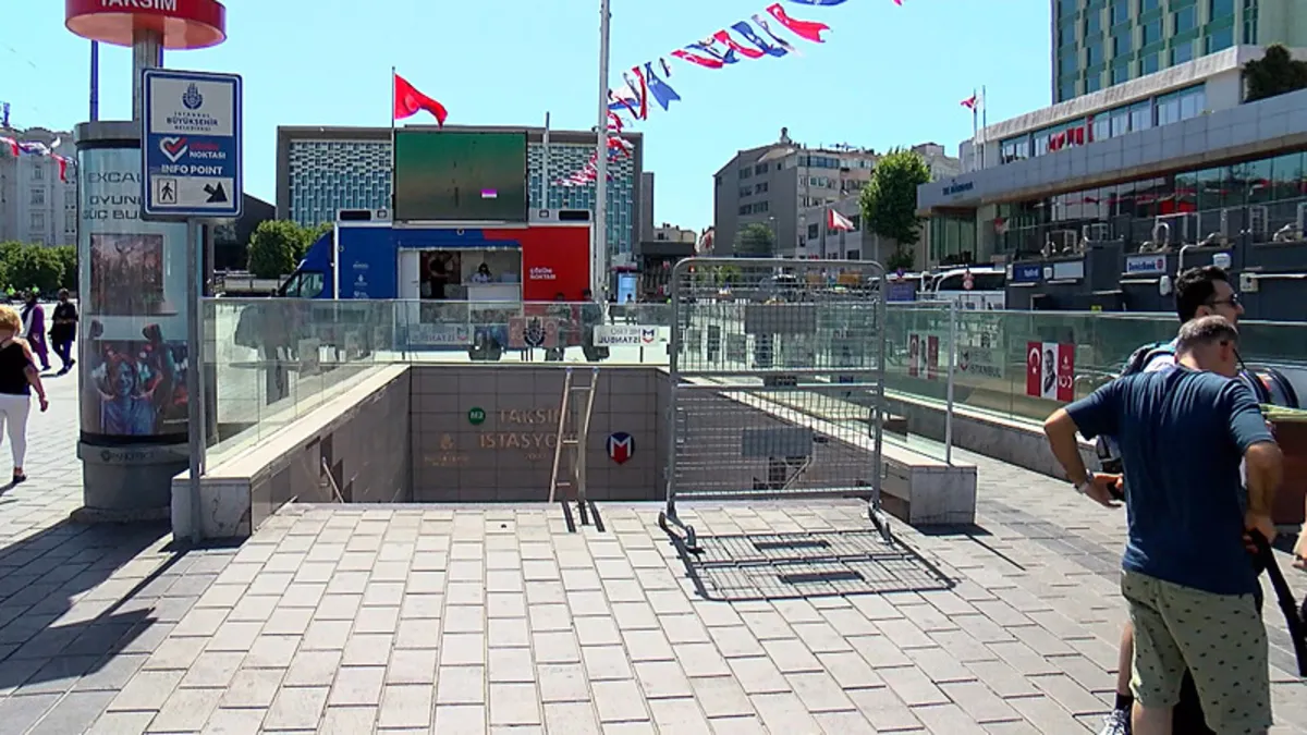 Taksim Meydanı'na yaya girişi kapatıldı