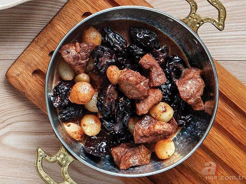 Kuru erikli et yemeği nasıl yapılır? Kuru erikli et tarifi 1