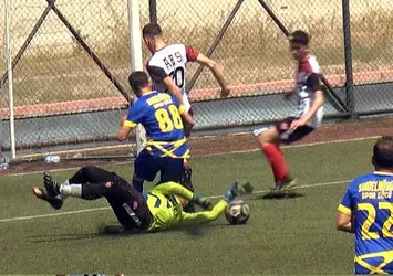 Kayseri'de saha karıştı! Maç bitti kavga başladı
