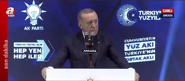 AK Parti kongresinde duygusal anlar! Başkan Erdoğan’ın gözleri doldu