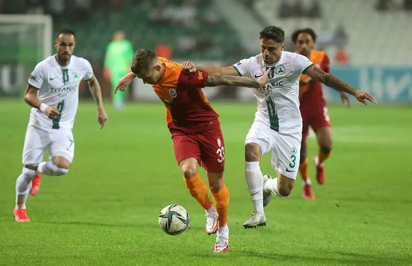 Galatasaray’dan olaylı galibiyet! Marcao Kerem Aktürkoğlu’na önce kafa sonra yumruk attı! Giresunspor 0-2 Galatasaray MAÇ SONUCU