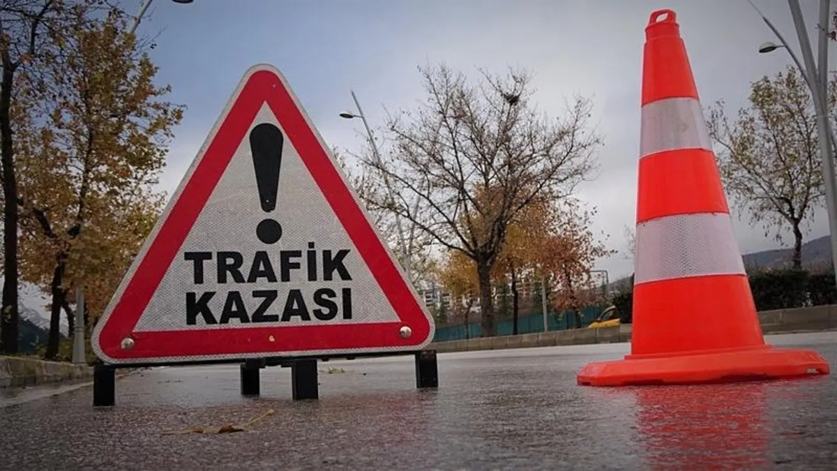 TIR ile otomobil çarpıştı! 1 ölü 3 yaralı