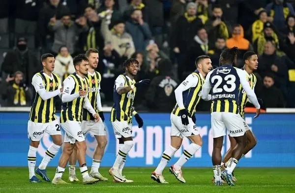 Fenerbahçe bombaları tek tek patlatıyor! Dünya yıldızına kancayı taktı