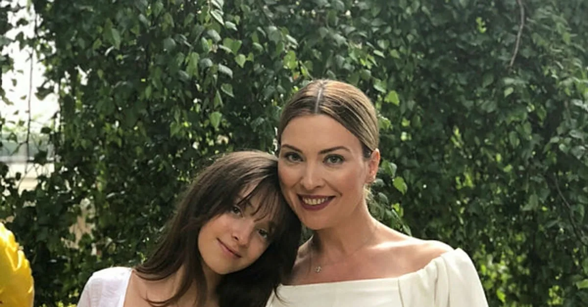 arzu yanardag yeni askiyla poz verdi