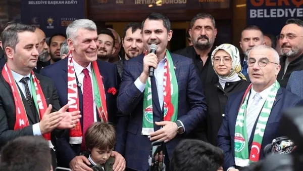 chpli-belediyeden-afis-hazimsizligi-murat-kurumun-pankartlari-merterde-de-kaldirirldi-1707836877937.jpeg CHP’li belediyeden bir afiş hazımsızlığı daha! Murat Kurum'un pankartları Merter'de de kaldırıldı - 1