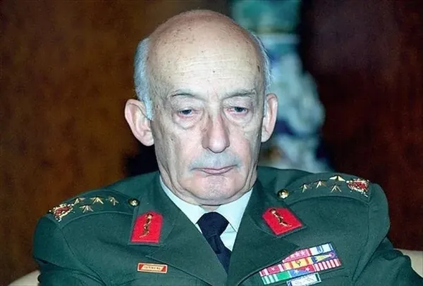 1700508828868.jpeg İYİ Parti lideri Meral Akşener 28 Şubat darbesi organizatörlerinden Teoman Koman'ın öğrencisi olduğunu itiraf etti - 3