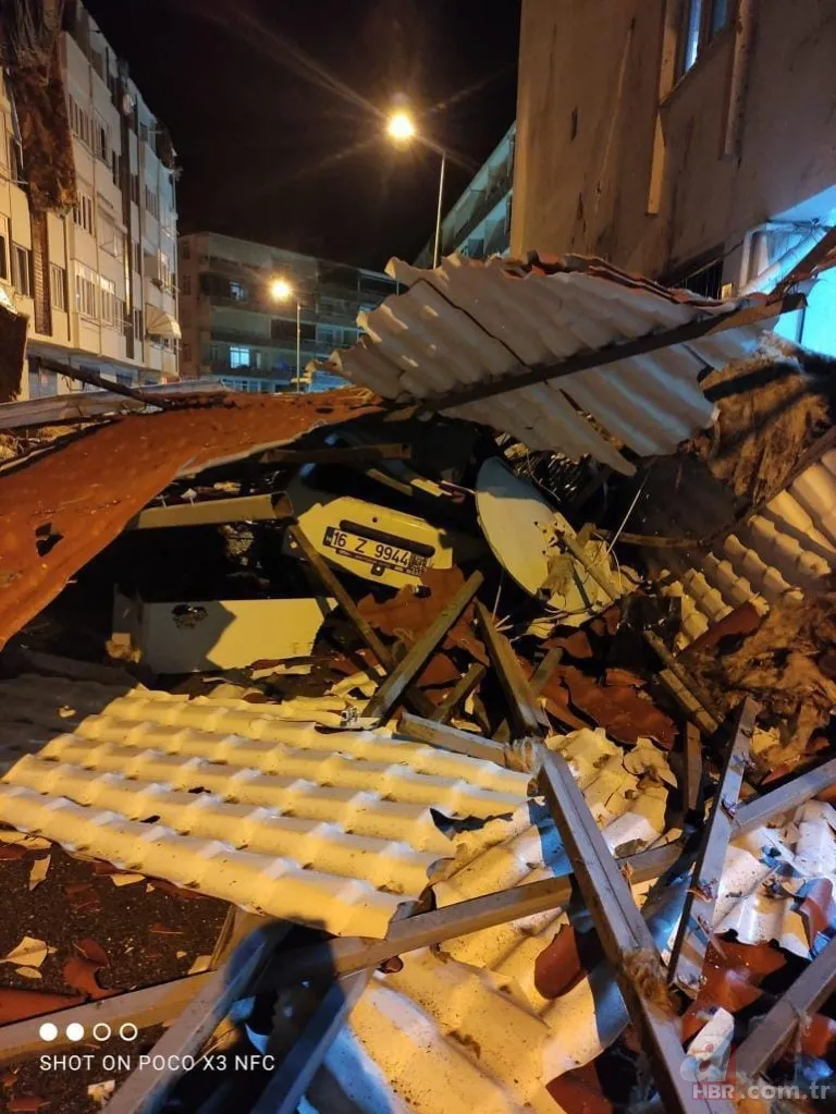 SON DAKİKA | Bursa Gemlik’te tsunamiyi andıran görüntüler! Araçlar ve dükkanlar sular altında... 6