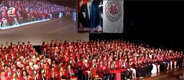 capa-tip-fakultesindeki-mezuniyet-torenine-damga-vurdu-okul-birincisi-merve-nur-ucar-sozleri-sonrasi-ayakta-al-1655825188669.jpg