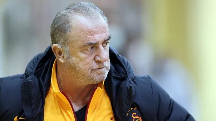 Fatih Terim ile taraftar arasında "istifa" gerilimi! O anlara ait video görüntüler ortaya çıktı - 1