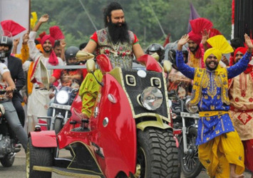 Gurmeet Ram Rahim Singh tecavüzden suçlu bulundu!