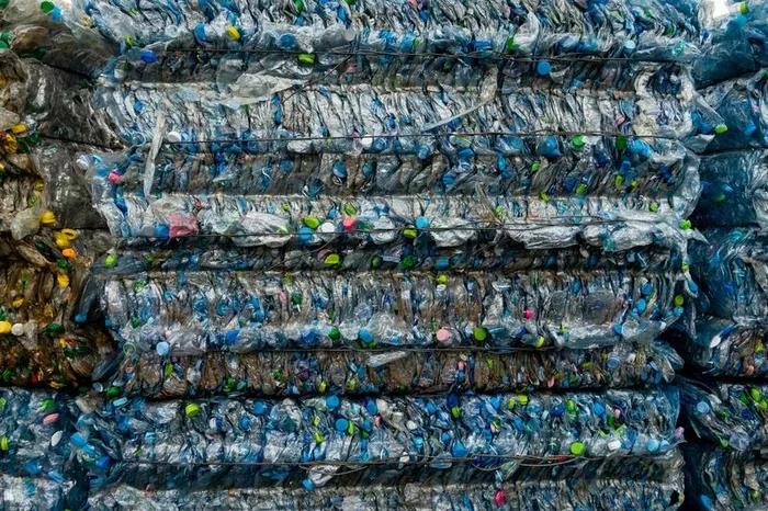 1 Ocak 2025’te resmen başlıyor! Depozito iade dönemi! Şişeler makineye atıldıkça cüzdanlar dolacak